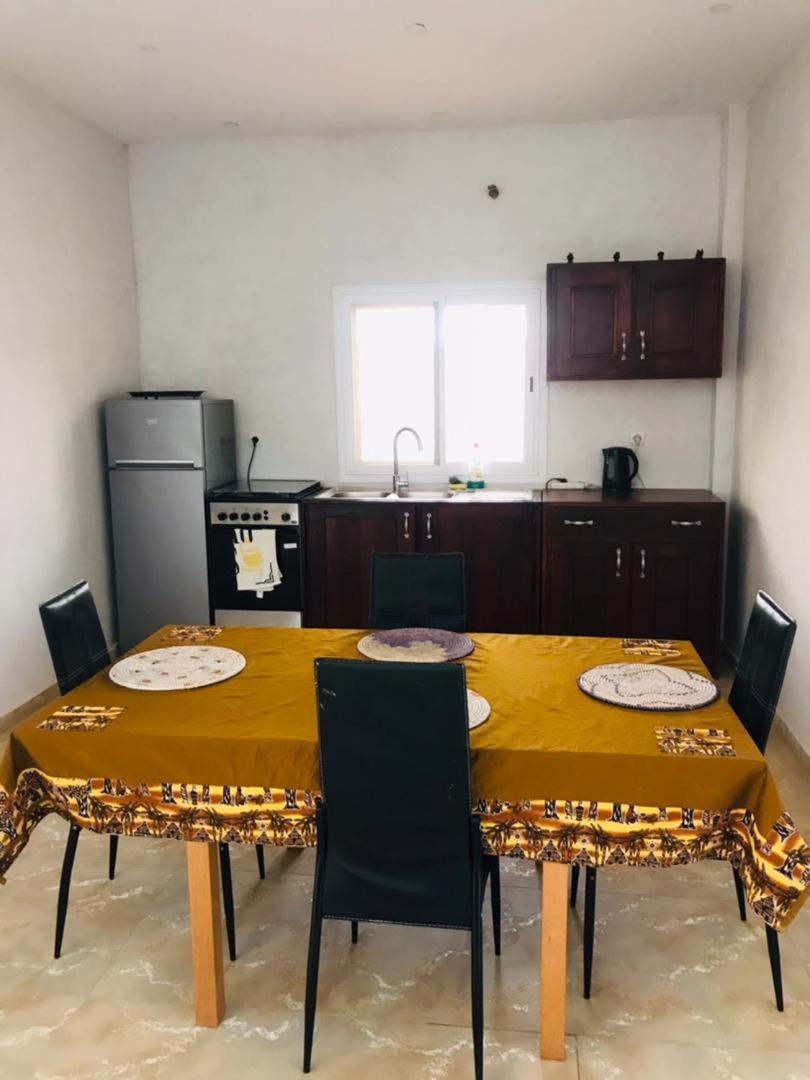 Maison D Hote La Dore Du Senegal Bas-De - Villa 索蒙 外观 照片
