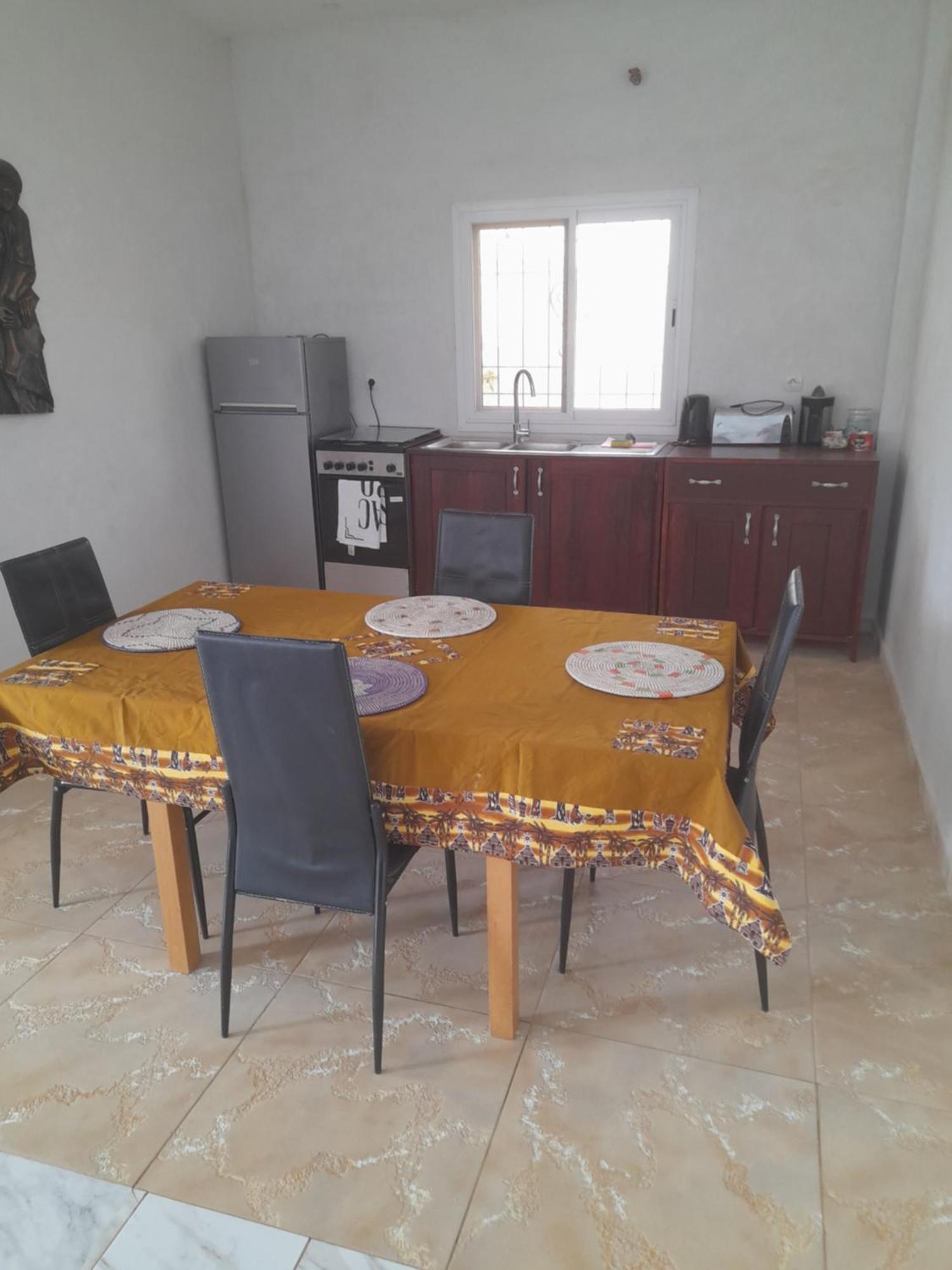 Maison D Hote La Dore Du Senegal Bas-De - Villa 索蒙 客房 照片